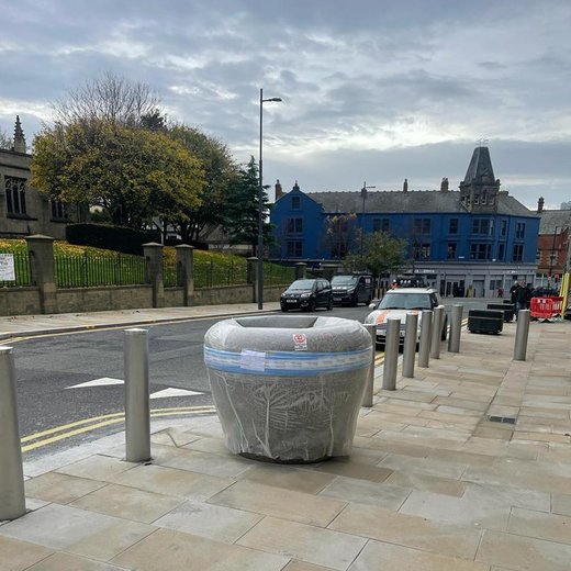 RG Bollard-Saturno Planter